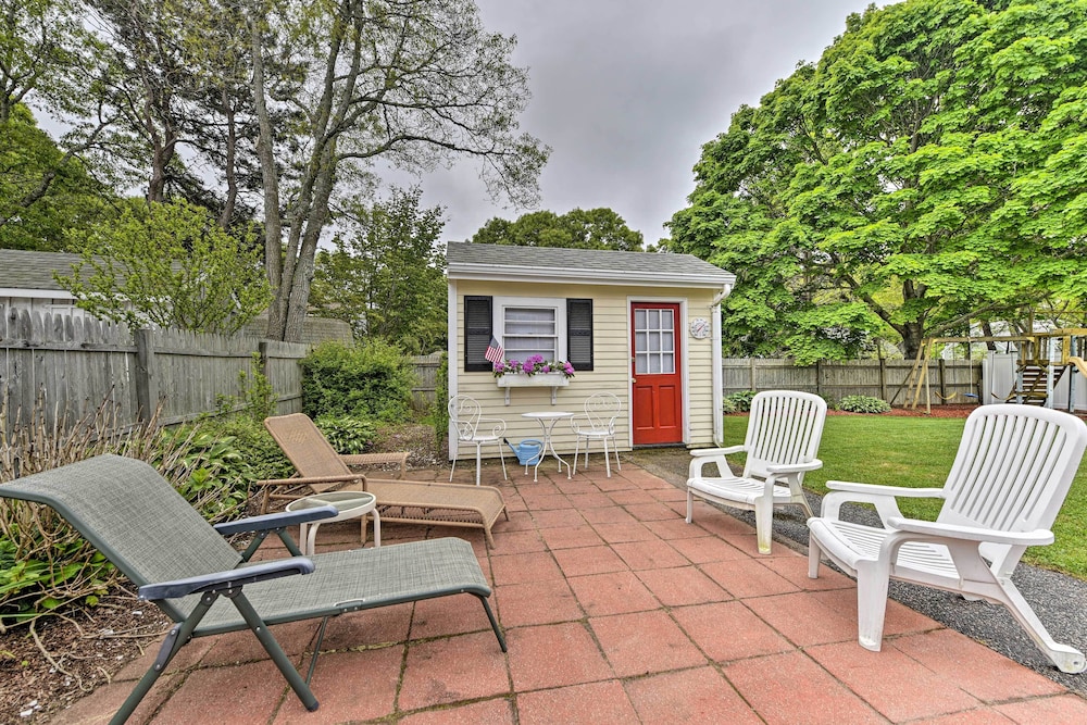 Charming East Falmouth Home: Walk to Private Beach