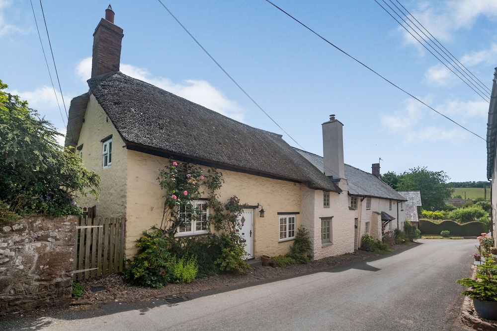 4 Bishops Cottages