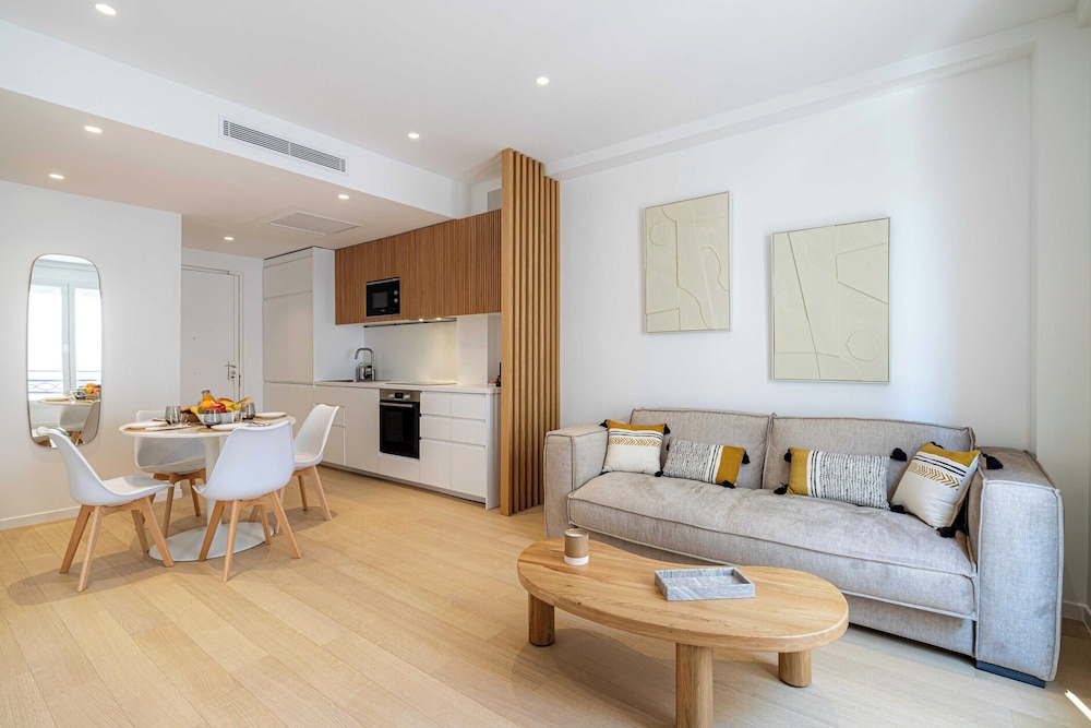 Renovated Apartment - Cannes Croisette Golden Square