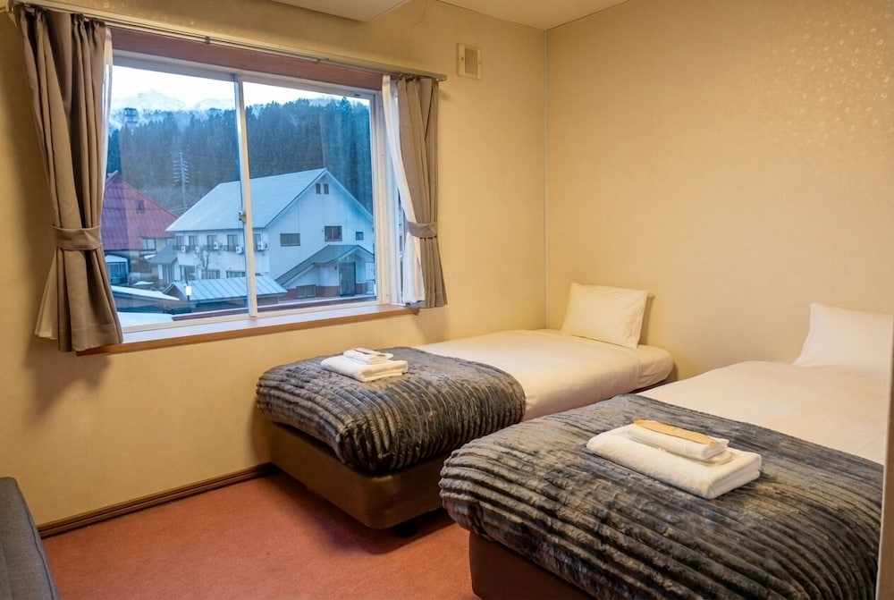 THE GAKUSUI - Hostel