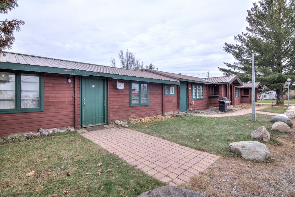 Rib Waters Inn