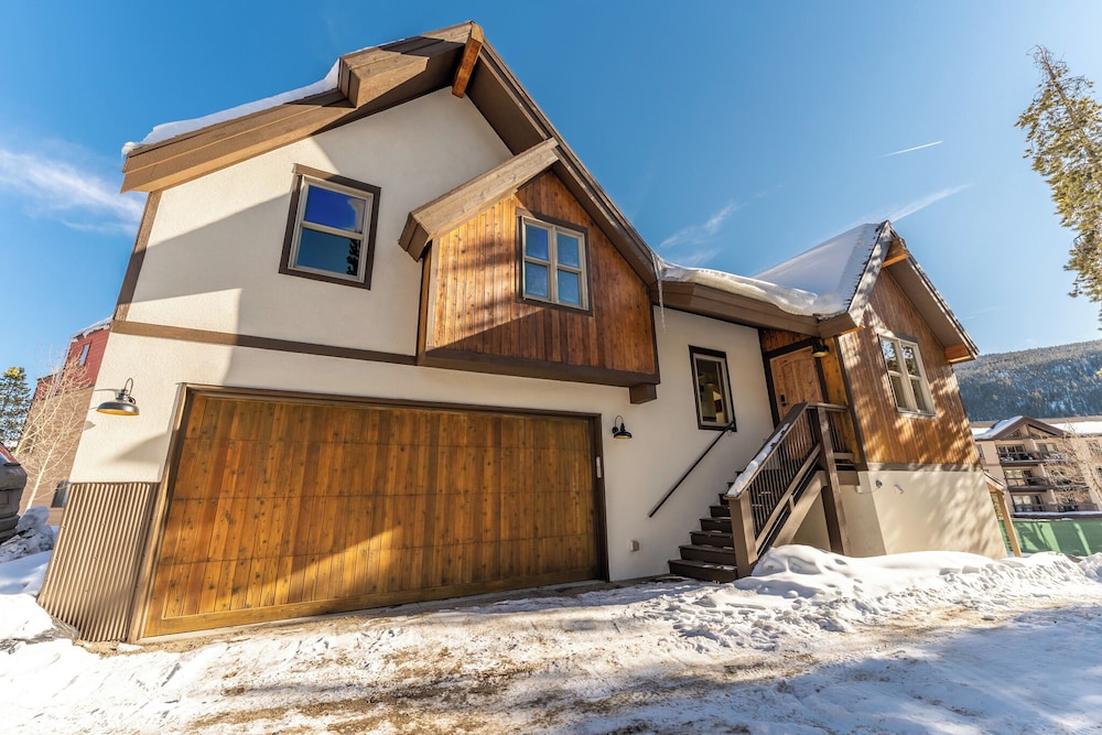 27 Rasor Court