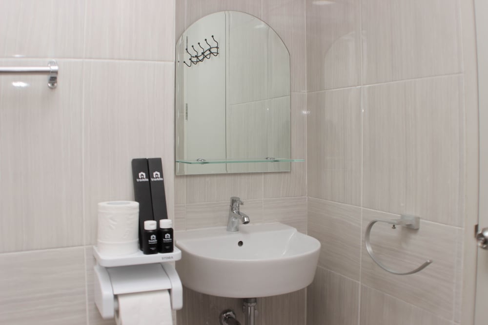 Nice And Warm Studio At Vasanta Innopark Apartment view 4