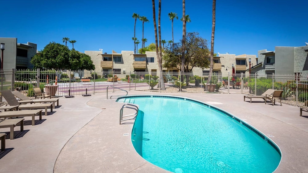 Updated Condo in A+ Old Town Scottsdale Location! view 2