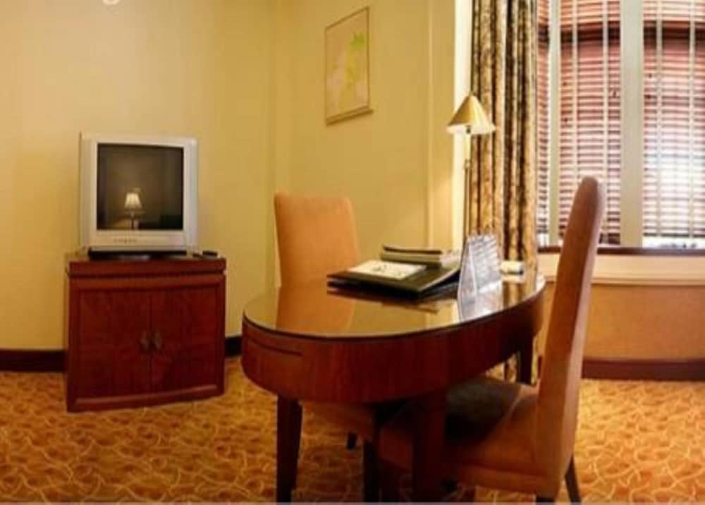 Jin Jiang Hotel 15