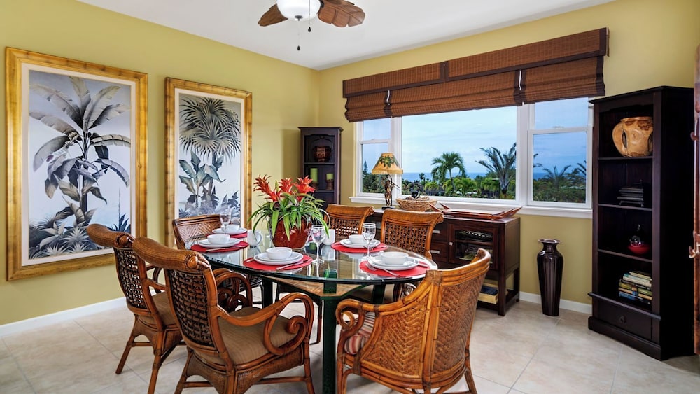 Updated Townhome Ocean View Private BBQ & Lanai - Vrkcv