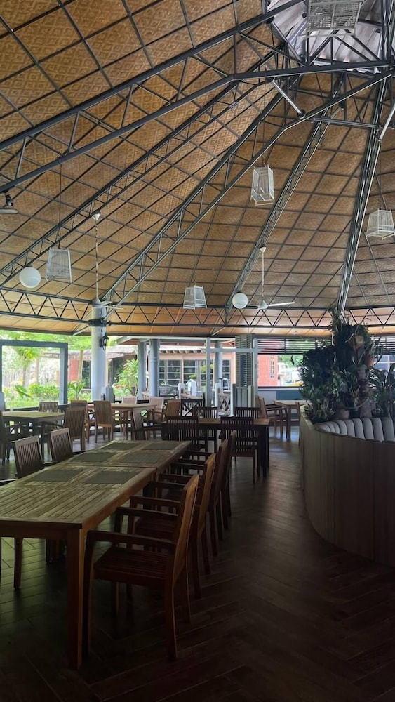 Arwana Beachfront Resort - Pulau Besar