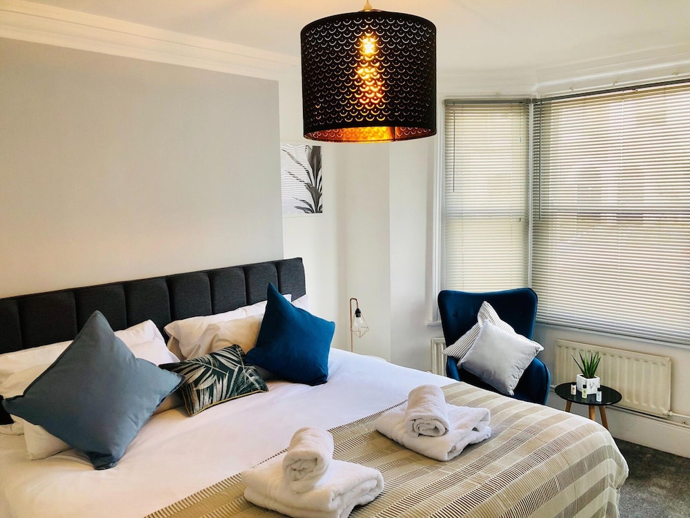 One-bedroom Near Mathematical Bridge by Belvilla view 3