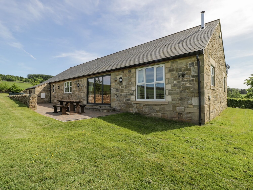 Rede River Cottage view 4
