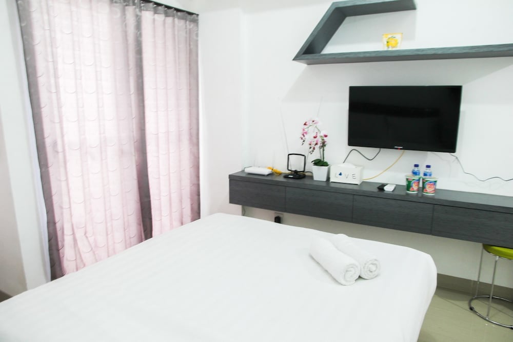 Comfortable Studio Room Poris 88 Apartment Near Bale Kota Mall, Tangerang - 10