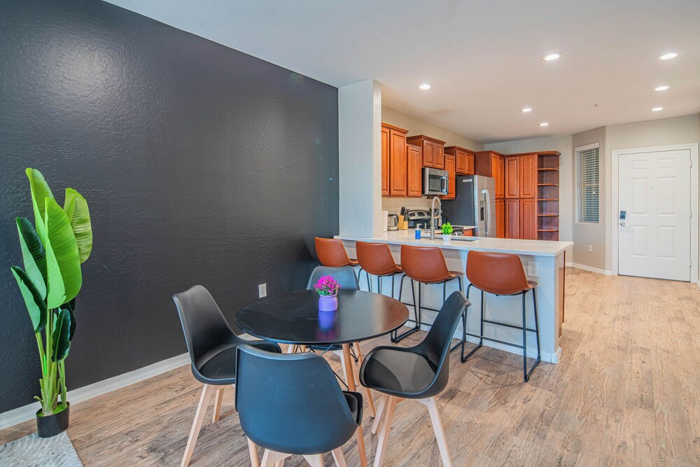 ROVE LIVING/KL - The Fredrick Tempe