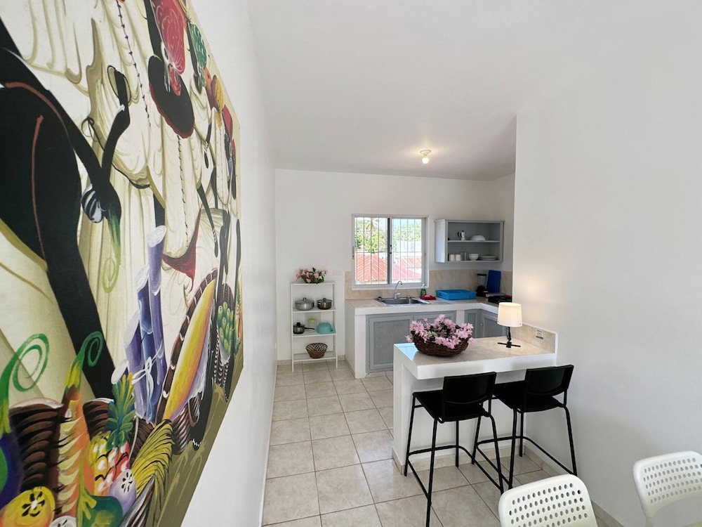 Secure 2-pers Apartment Centrally Located and Close to the Beach