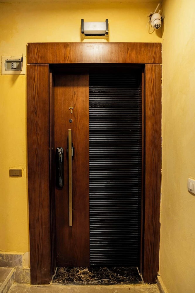 Imperial & Inviting 3bdr Duplex w/ Roof @new Cairo