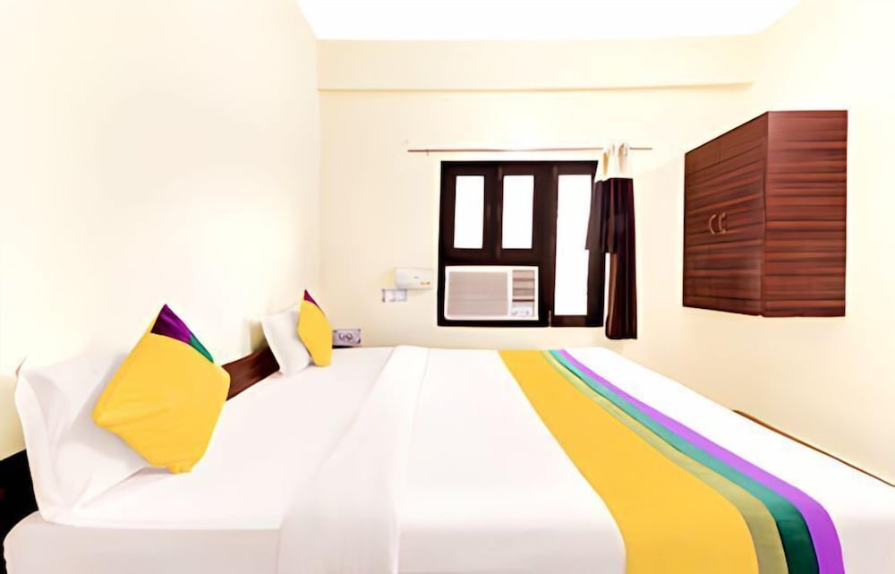 Hotel Pragati palace