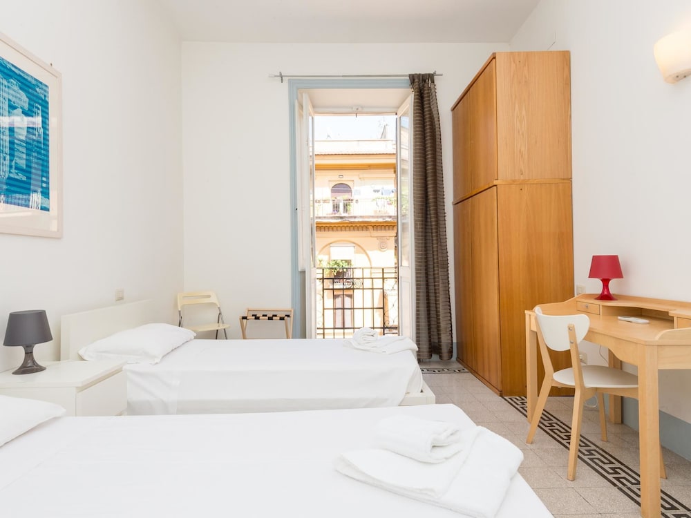 RSH Vatican Comfortable Sunny Apartment