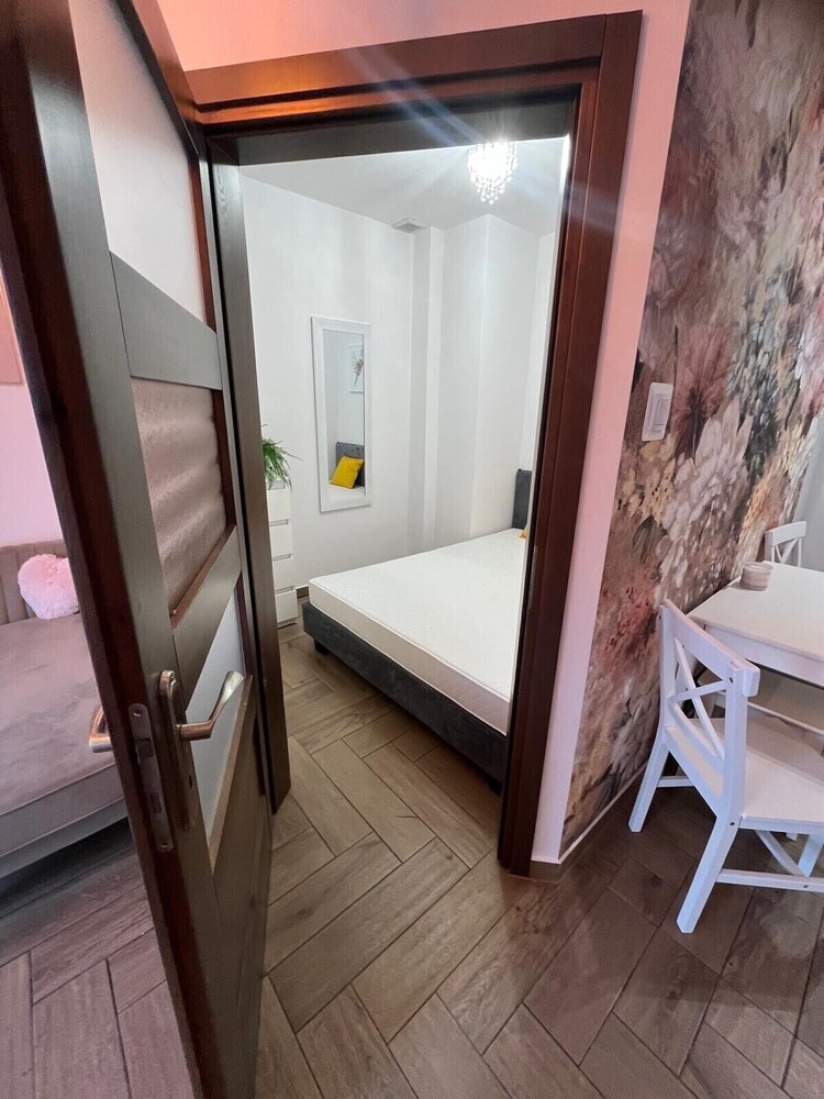 Apartament KOLEJOVA 20 z sypialnią