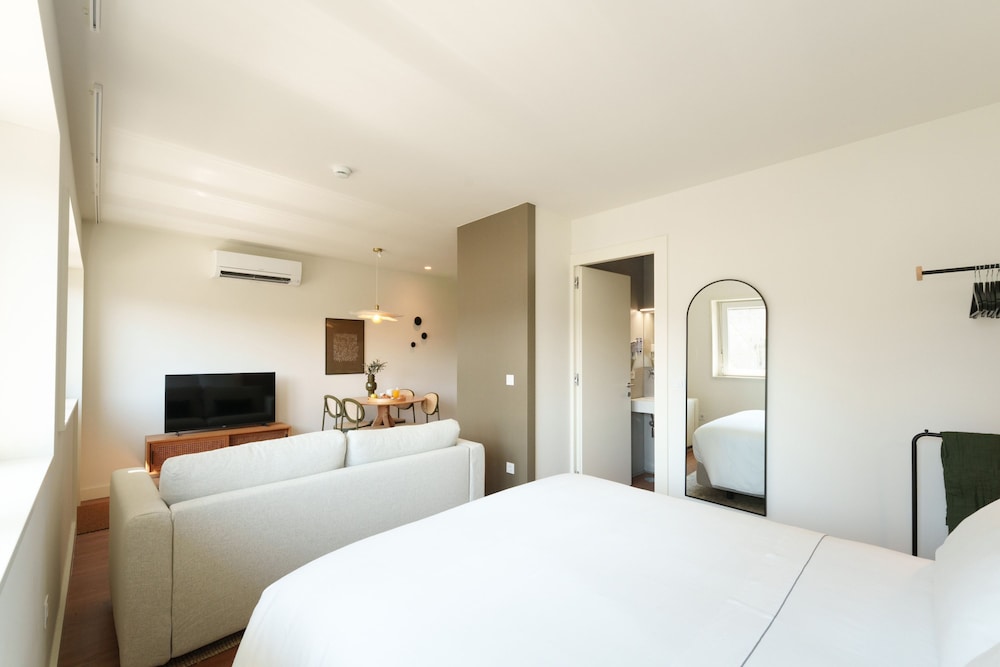 Bom Sucesso Executive Flat 5 4 by Feel Porto