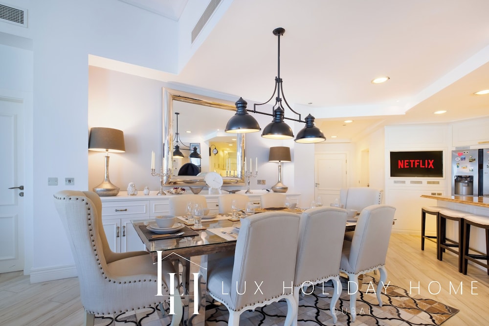 LUX The Shoreline Sea View Suite