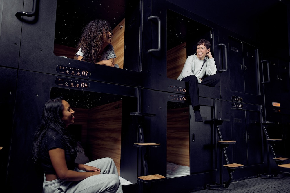 Capsule Hotel