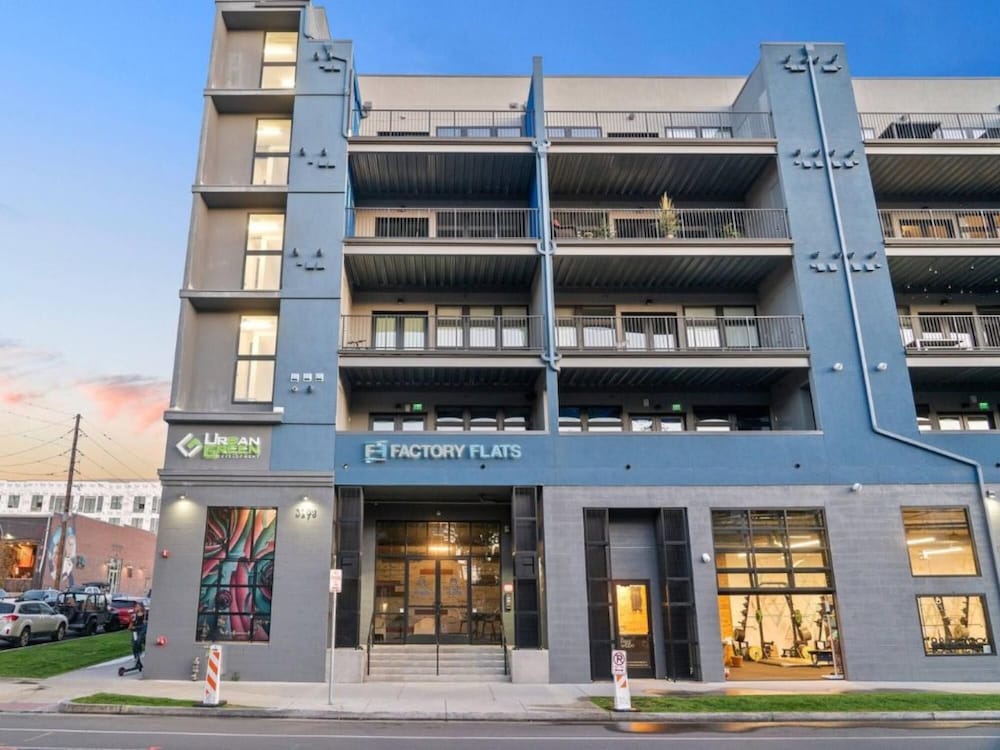 Rino Art Lofts - Stunning Modern Luxury w Patio view 2