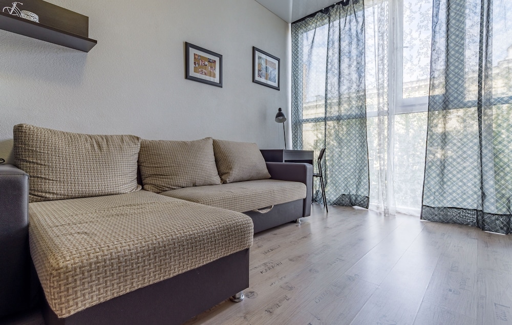 Apartment Etazhydaily Centr