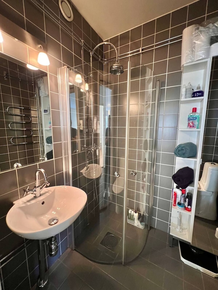 Great 1 Bedroom Flat in Solna view 5