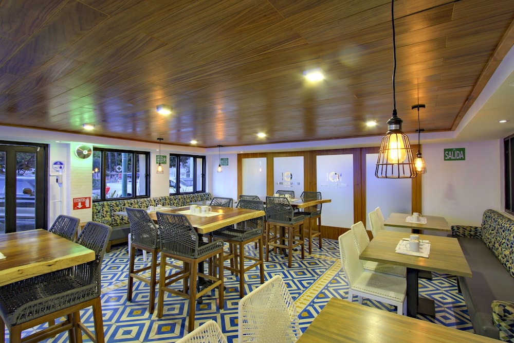 Ensenada Vacations - Hotel La Pinta - Property Image 31