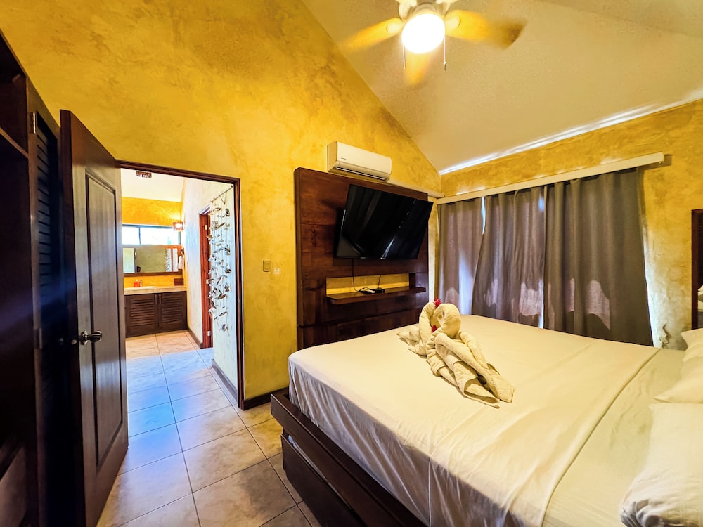 Villas Le Suisse Monterrico