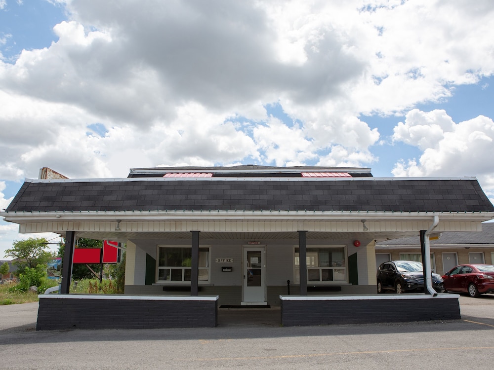 Hotel Richmond Hill ON North