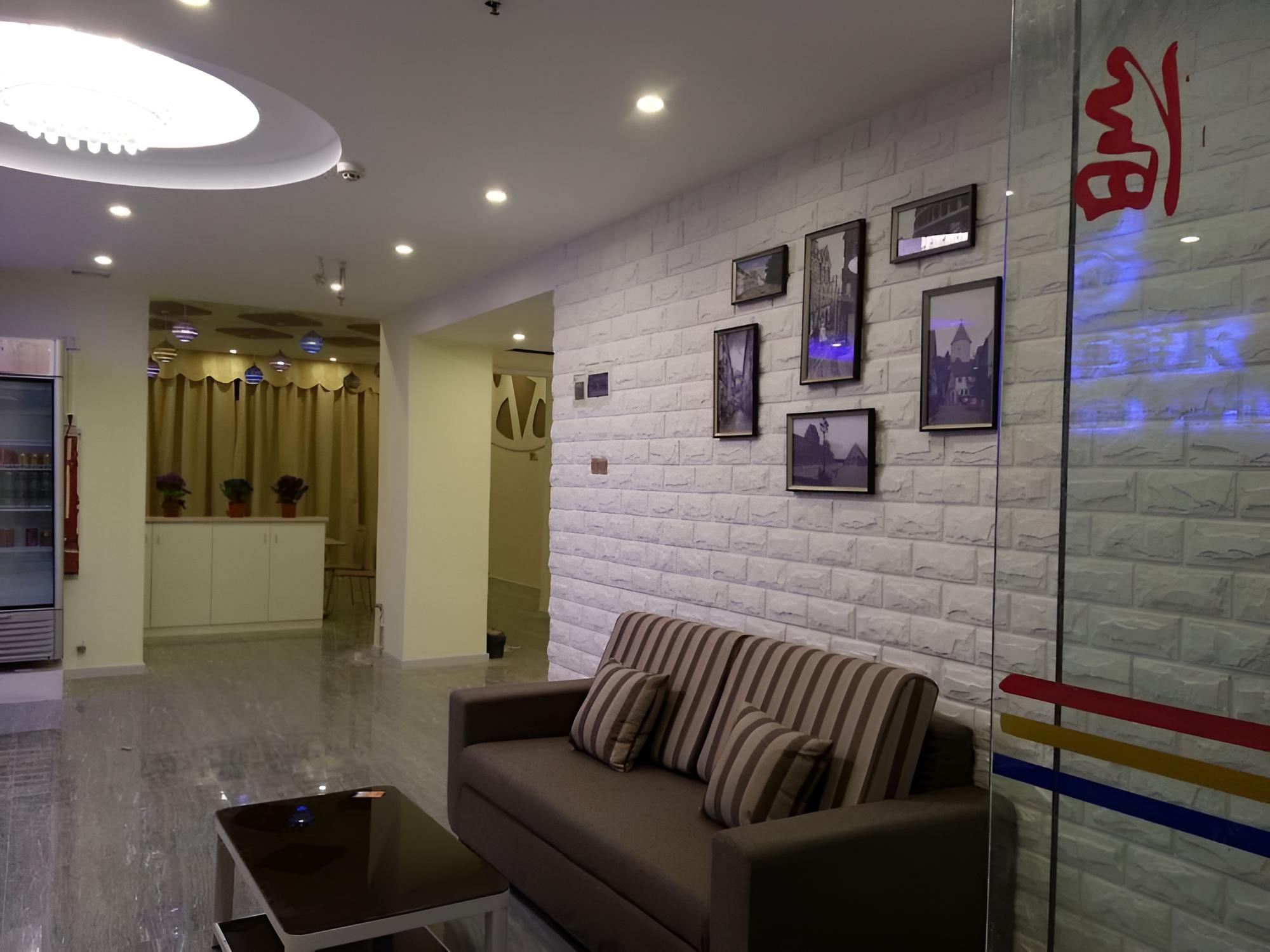 Huiyin Fashion Hotel