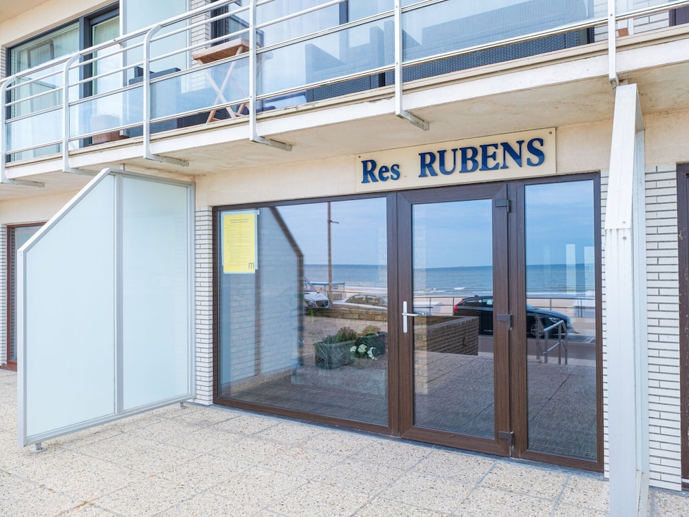 Studio on 5th Floor by the sea