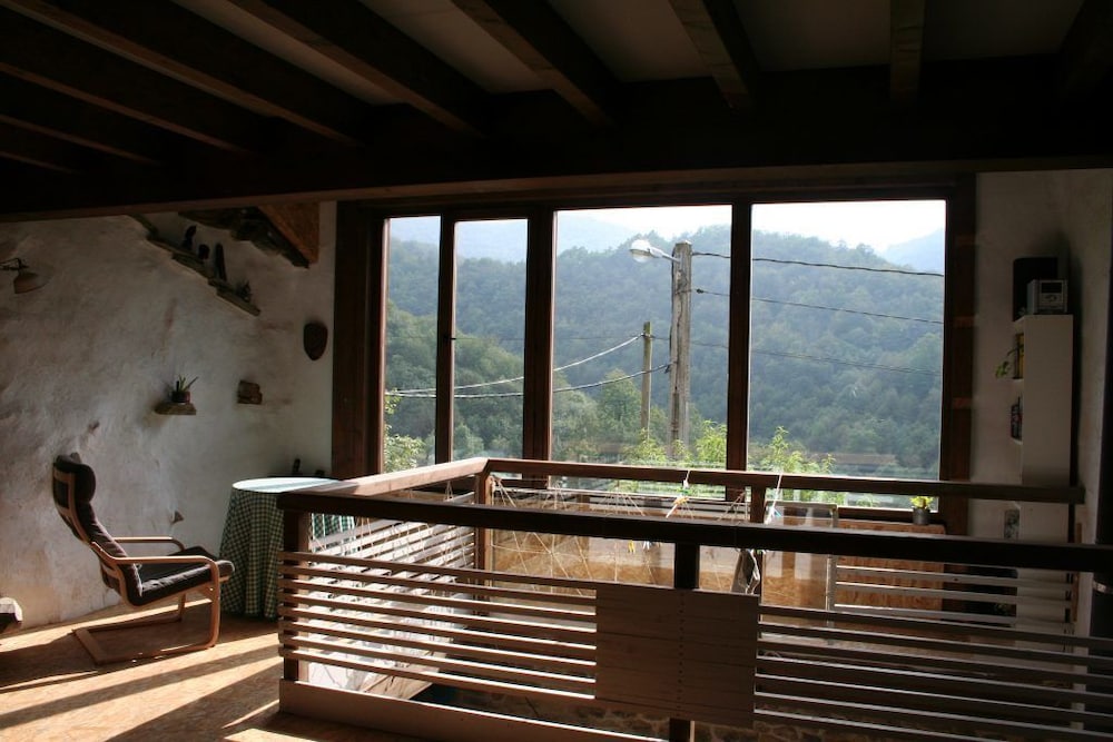 Albergue Les Xendes. Parque de Redes - Hostel view 5