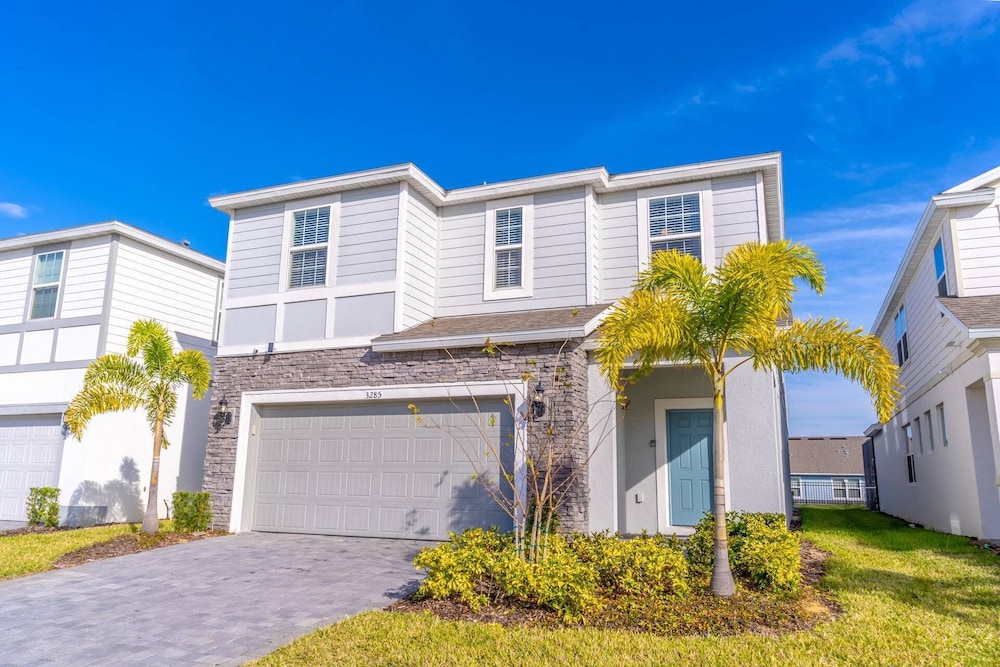 3285 Windsor Island