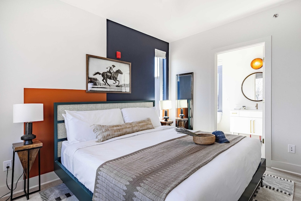 Outrider Buyout- 3 Units by Avantstay Sleeps 36