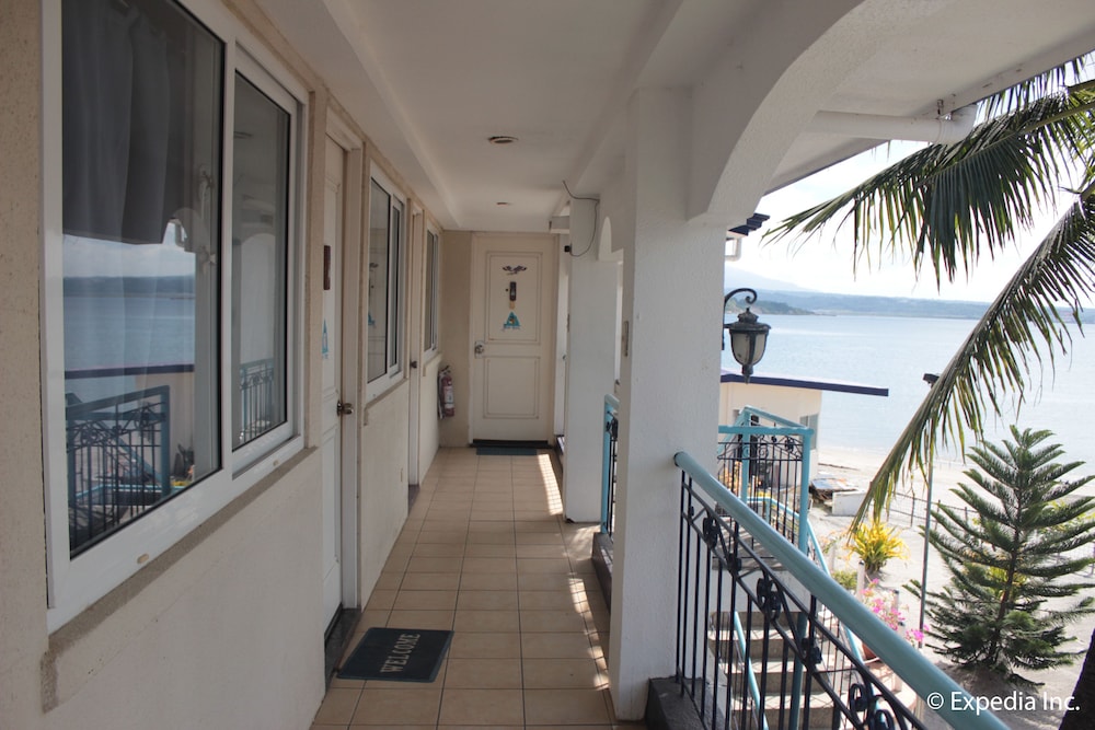 Blue Rock Beach Resort