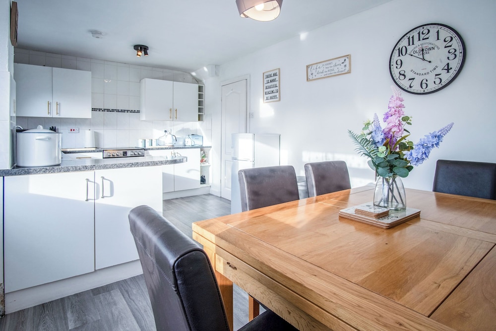 Tyle Teg - 3 Bedroom Holiday Home - Clydach