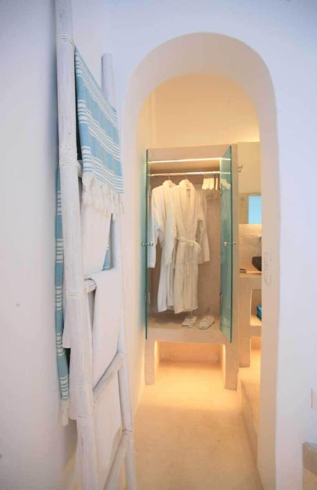 Mykonos Moussa Suites
