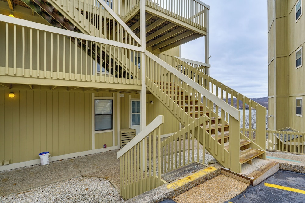Community Perks: Scenic Osage Beach Condo!