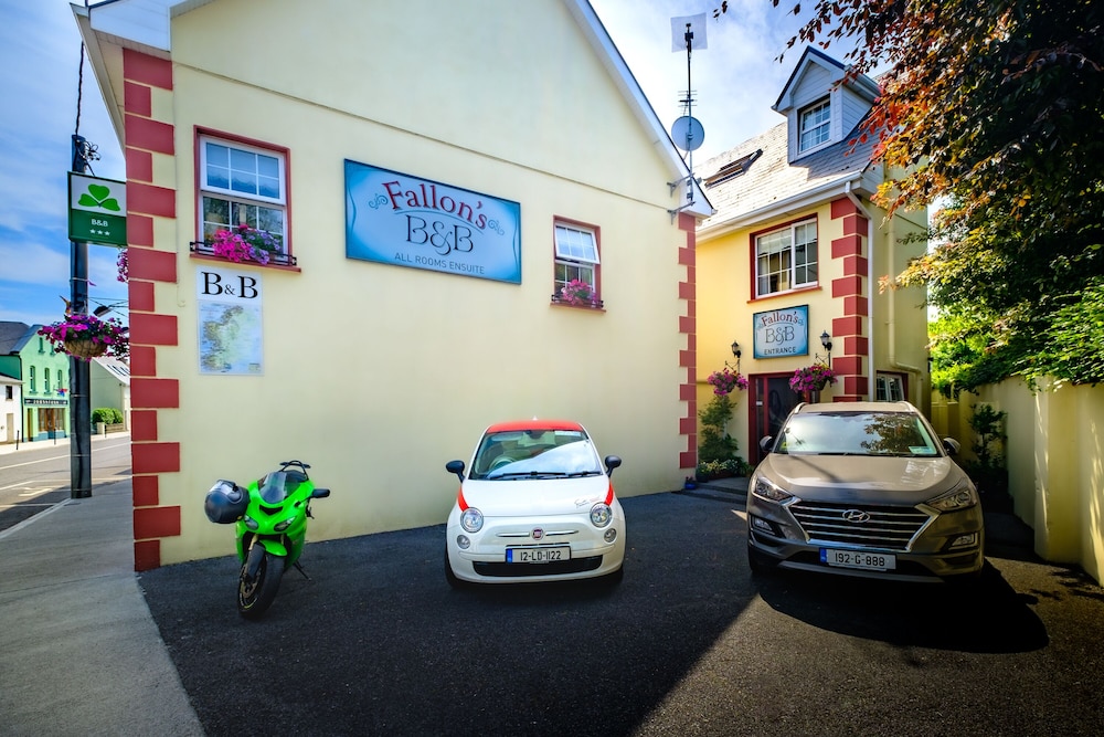 Hotel Fallons Bed and Breakfast - Image 1