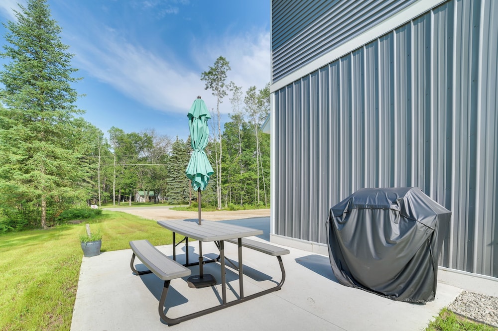 Higgins Lake Barndominium w/ Boat Parking! view 2