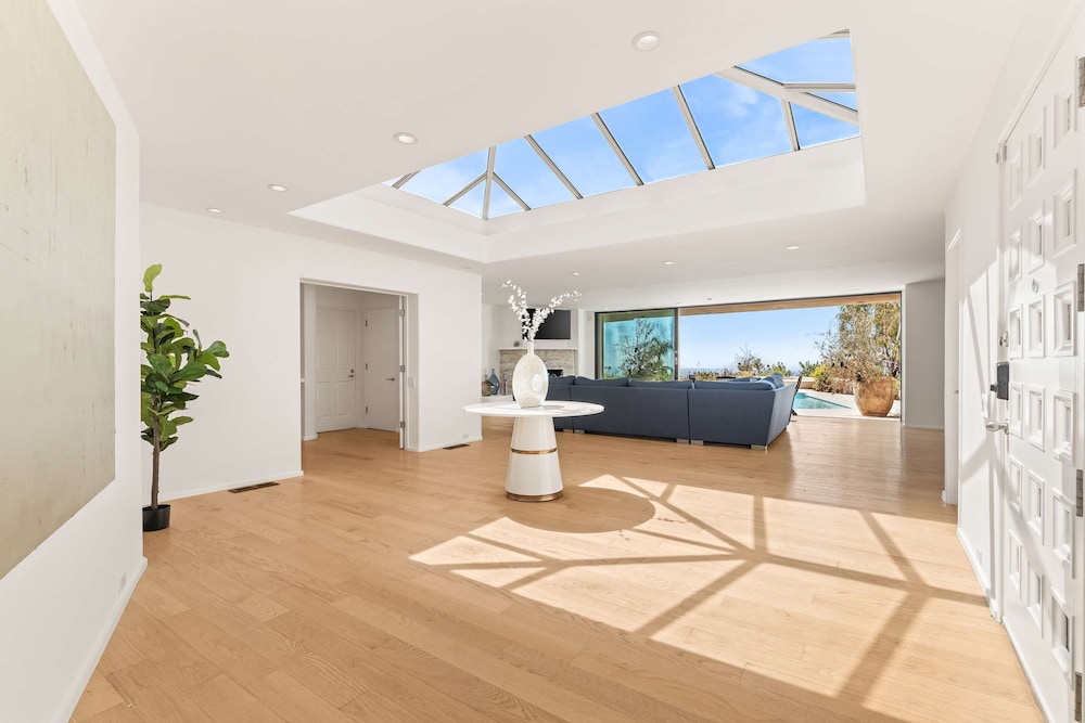 Allura Hollywood Hills LA s Most Incredible Views