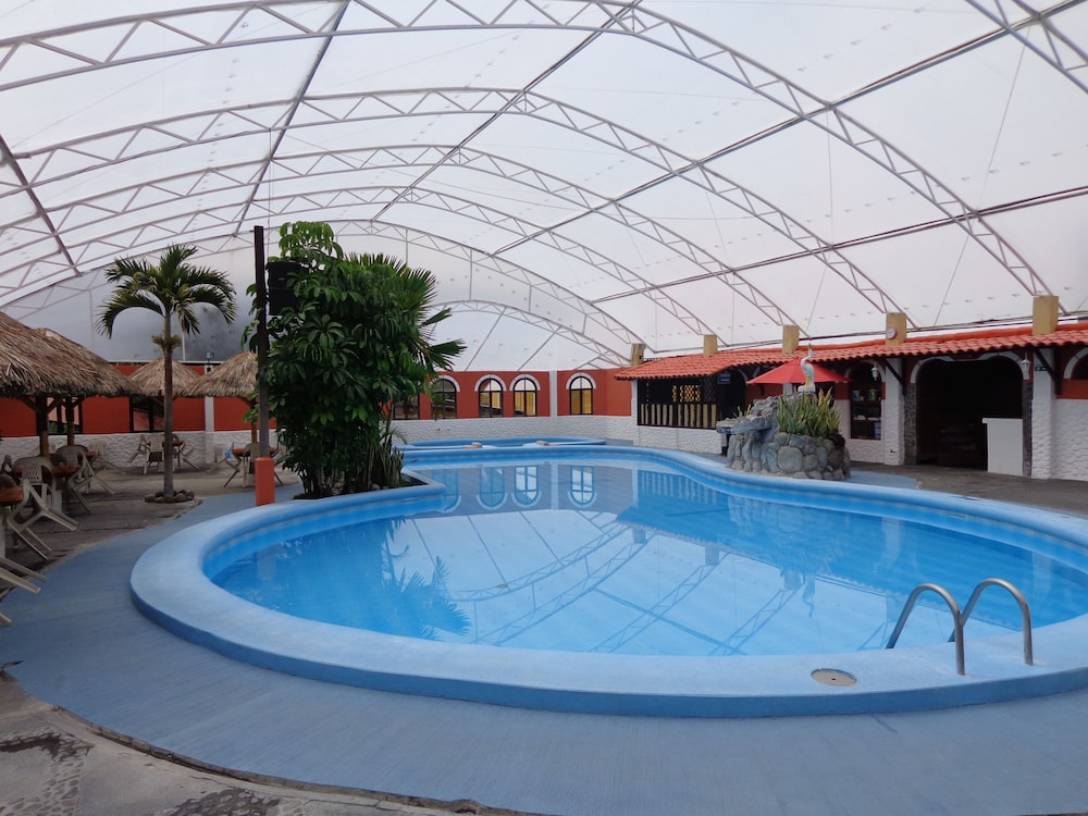 Hosteria El Surillal