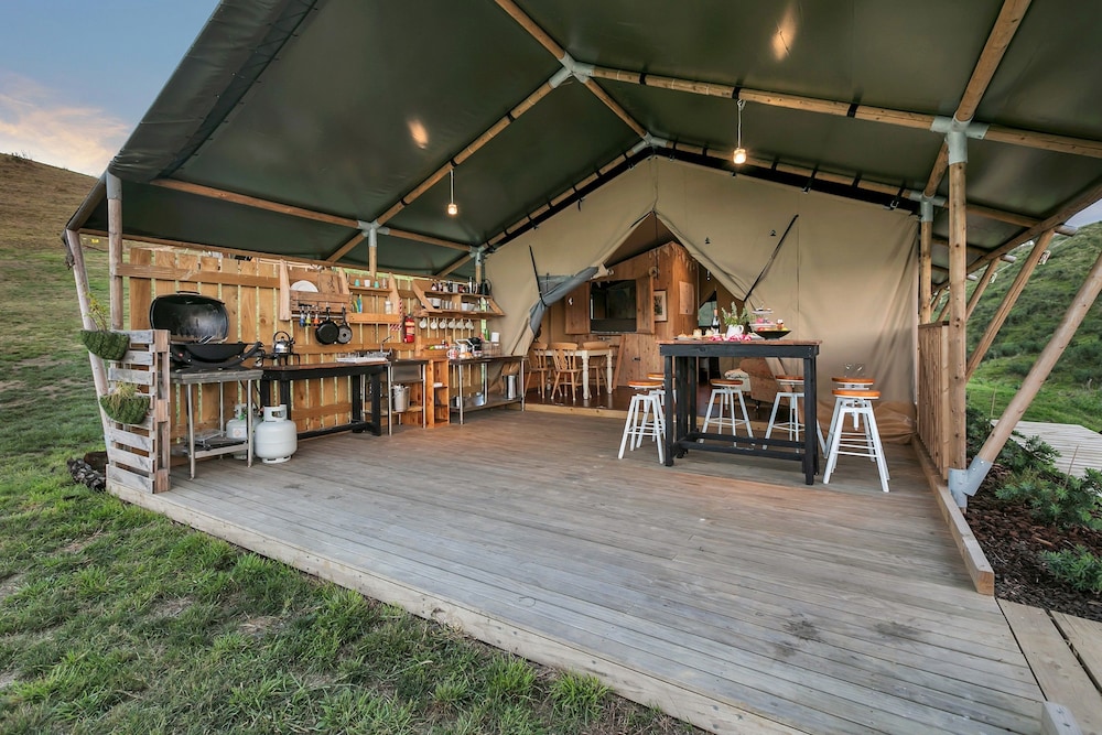 Luxury Under Canvas