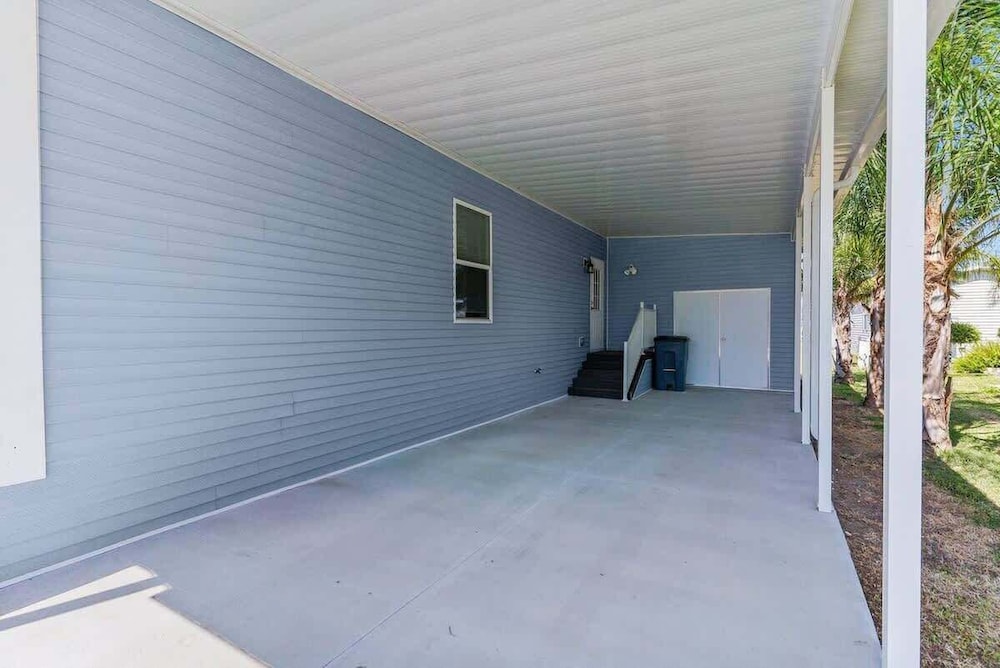 Comfy 2 Bedroom Home, Dade City!