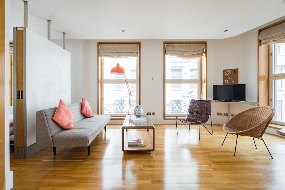 Soulful Central London Apartment