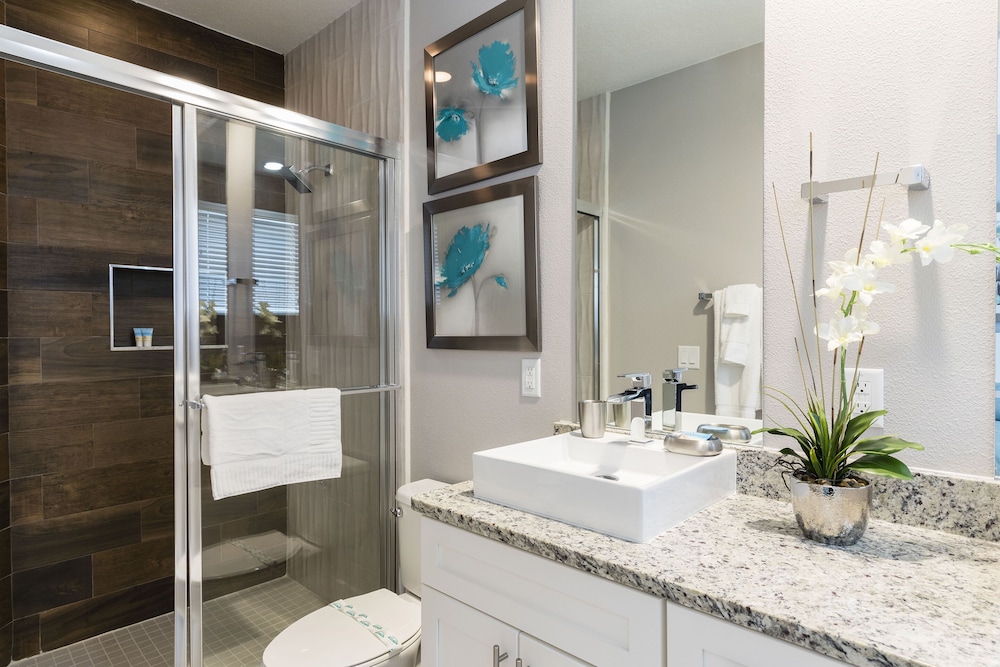 Summerville Vacation Homes by Columbia Management