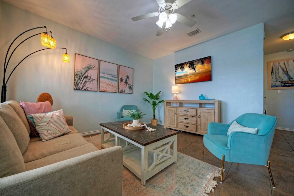 9 Costa Bahia Condos Sleeps 48 + Pool Minutes to the Beach