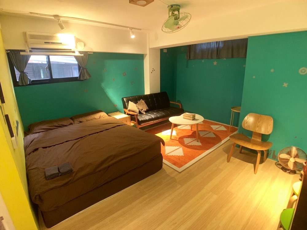 Leo ho Hostel