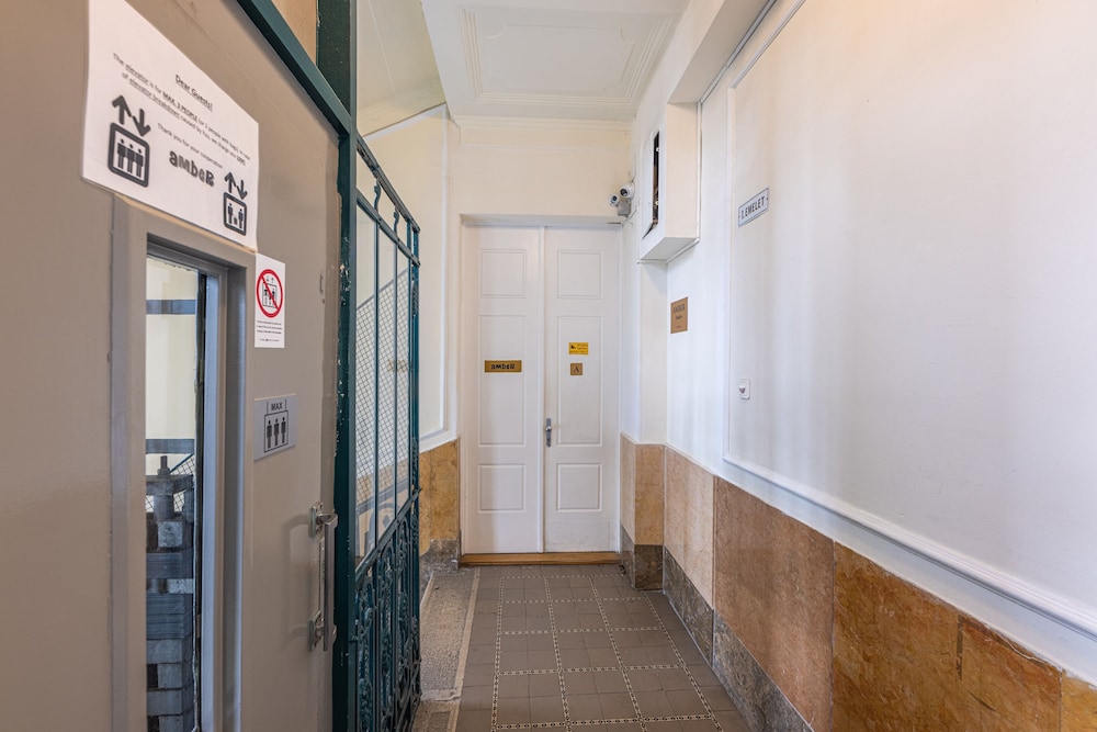 Amber Terrace Studio