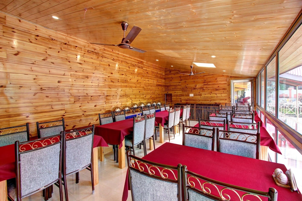 Hotel Monarch Residency Manali